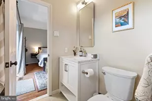 14 Newton St, Philadelphia, PA 19118 - Photo 15