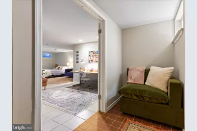 14 Newton Street #F27, Philadelphia, PA 19118 - Photo 17