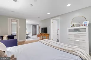 14 Newton St, Philadelphia, PA 19118 - Photo 19