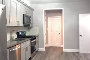 925 S 11th St, Philadelphia, PA 19147 - Photo 3