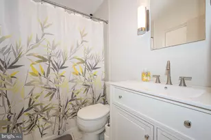 2601 Pennsylvania Ave, Philadelphia, PA 19130 - Photo 11