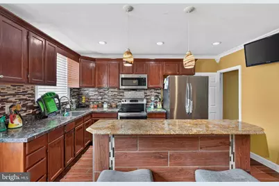 4646 Shelbourne Street, Philadelphia, PA 19124 - Photo 3