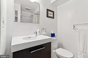 251 S Warnock St, Philadelphia, PA 19107 - Photo 23