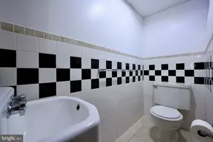 1616 Longshore Ave, Philadelphia, PA 19149 - Photo 19