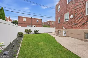 726 Ripley Pl, Philadelphia, PA 19111 - Photo 3
