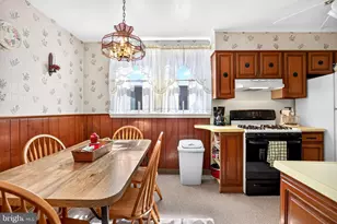 2208 Stanwood St, Philadelphia, PA 19152 - Photo 11