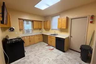 211 E Fisher Ave, Philadelphia, PA 19120 - Photo 15
