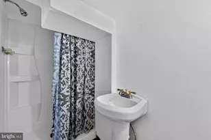2708 S 76th St, Philadelphia, PA 19153 - Photo 31