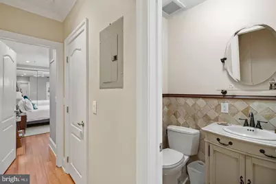2049 Walnut Street #1R, Philadelphia, PA 19103 - Photo 9