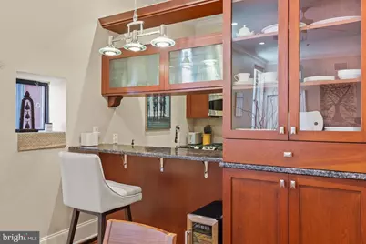 2049 Walnut Street #1R, Philadelphia, PA 19103 - Photo 7