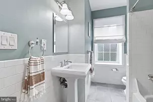 1027 N 4th St, Philadelphia, PA 19123 - Photo 17