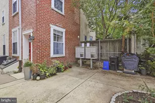 1027 N 4th St, Philadelphia, PA 19123 - Photo 27