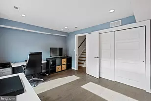 418 Wallace St, Philadelphia, PA 19123 - Photo 15