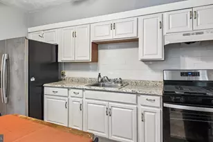 5825 Norfolk St, Philadelphia, PA 19143 - Photo 7