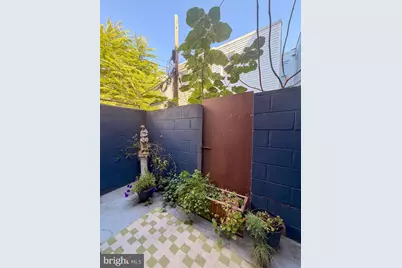 2033 S Watts Street, Philadelphia, PA 19148 - Photo 15