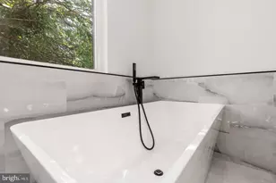 1421 21st St, Philadelphia, PA 19146 - Photo 21