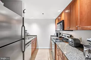 301 Race St, Philadelphia, PA 19106 - Photo 7