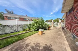 9601 Dedaker St, Philadelphia, PA 19115 - Photo 47