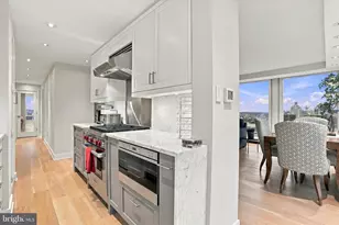 210 Locust St, Philadelphia, PA 19106 - Photo 13