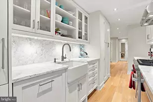 210 Locust St, Philadelphia, PA 19106 - Photo 11