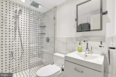210 Locust Street #28G, Philadelphia, PA 19106 - Photo 19