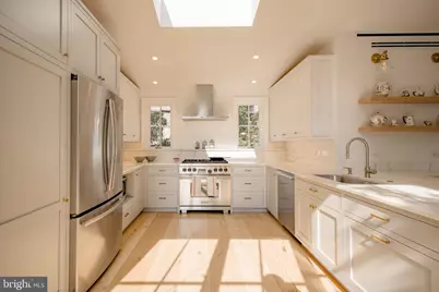 134 W Highland Avenue, Philadelphia, PA 19118 - Photo 3