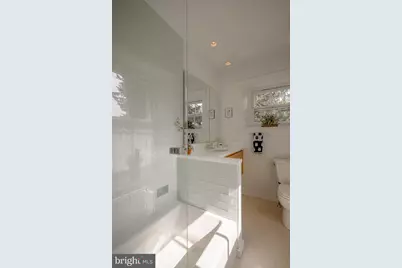 134 W Highland Avenue, Philadelphia, PA 19118 - Photo 29