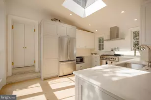 134 W Highland Ave, Philadelphia, PA 19118 - Photo 35