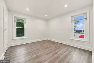 482 Martin St, Philadelphia, PA 19128 - Photo 9