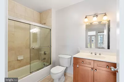 1900 Hamilton Street #D12, Philadelphia, PA 19130 - Photo 11