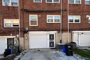 2702 E Country Club Rd, Philadelphia, PA 19131 - Photo 33