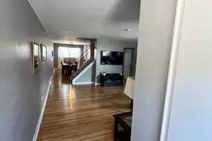 2702 E Country Club Rd, Philadelphia, PA 19131 - Photo 3