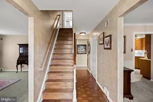 154 Laurie Ln, Philadelphia, PA 19115 - Photo 5