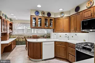 154 Laurie Ln, Philadelphia, PA 19115 - Photo 11