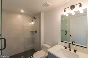 629 W Girard Ave, Philadelphia, PA 19123 - Photo 9