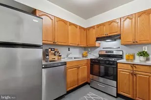 320 Hermit St, Philadelphia, PA 19128 - Photo 11