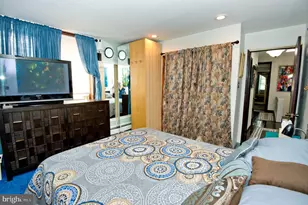 703 S 6th St, Philadelphia, PA 19147 - Photo 29