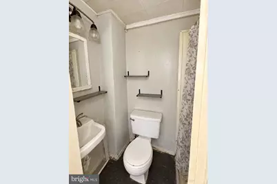 6813 Woodland Avenue, Philadelphia, PA 19142 - Photo 15