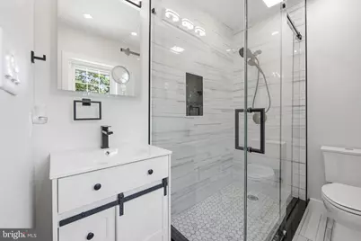 861 N 7th Street, Philadelphia, PA 19123 - Photo 17