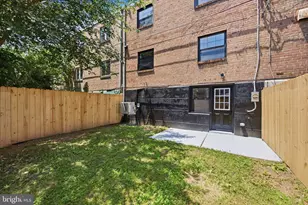 861 N 7th St, Philadelphia, PA 19123 - Photo 31