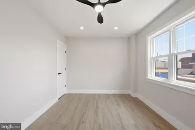 861 N 7th Street, Philadelphia, PA 19123 - Photo 13