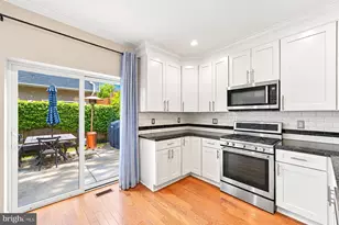 1008 Christian St, Philadelphia, PA 19147 - Photo 15