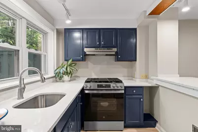 782 N Bucknell Street N, Philadelphia, PA 19130 - Photo 11