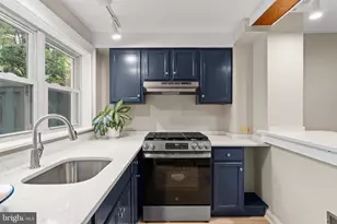 782 N Bucknell Street N, Philadelphia, PA 19130 - Photo 11