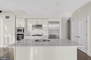 210 S 25th St, Philadelphia, PA 19103 - Photo 13