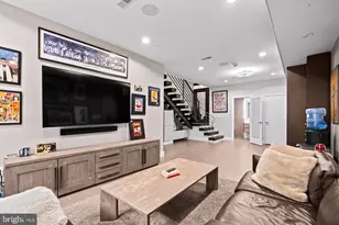 204 W Laurel St, Philadelphia, PA 19123 - Photo 23