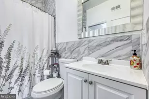 2017 Pierce St, Philadelphia, PA 19145 - Photo 11