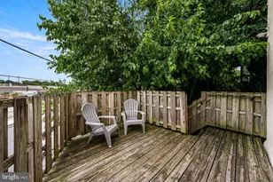 468 E Walnut Ln, Philadelphia, PA 19144 - Photo 11