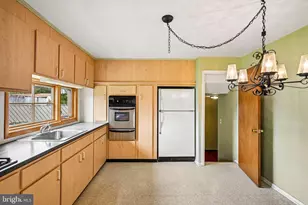 1008 Rennard St, Philadelphia, PA 19116 - Photo 11