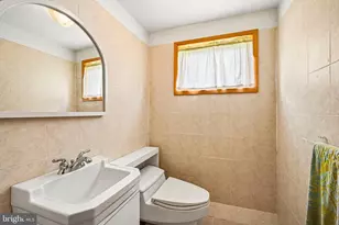 1008 Rennard St, Philadelphia, PA 19116 - Photo 15